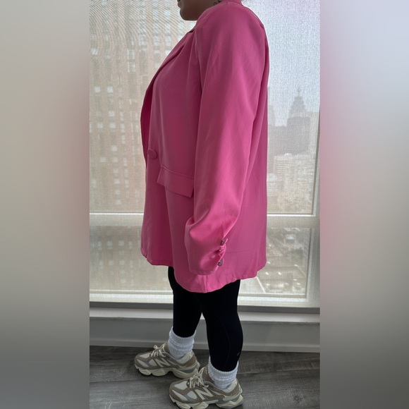 Pretty Little Thing Candy Pink Woven Button Sleeve Detail Blazer - Picture 6 of 9